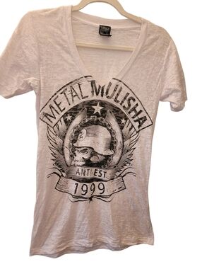 Metal Mulisha Skull Helmet V-Neck T-Shirt Womens Medium